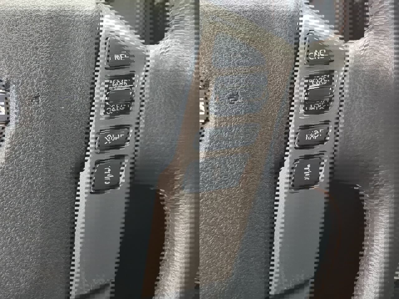 Used 2024 Nissan Titan Platinum Reserve w/ Moonroof Package image 27