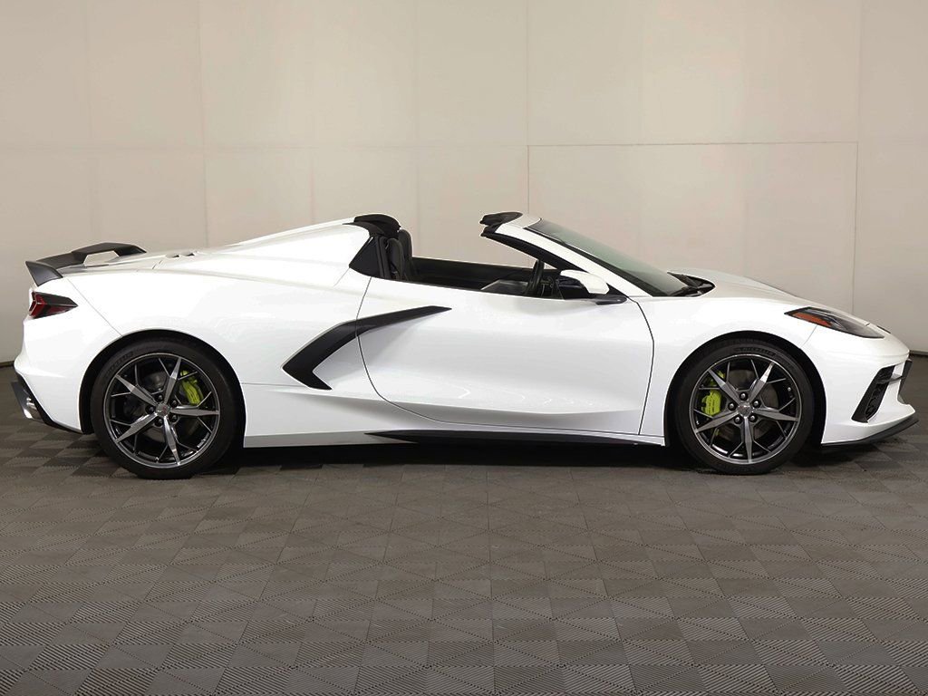 Used 2021 Chevrolet Corvette Stingray Premium Conv w/ 3LT image 22