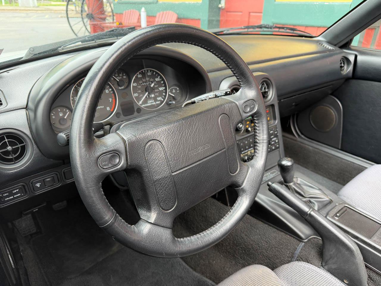 Used 1991 MAZDA MX-5 Miata RWD image 25
