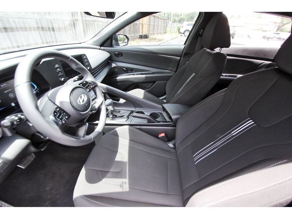Certified 2026 Hyundai Elantra Sport w/ Cargo Package FWD image 15