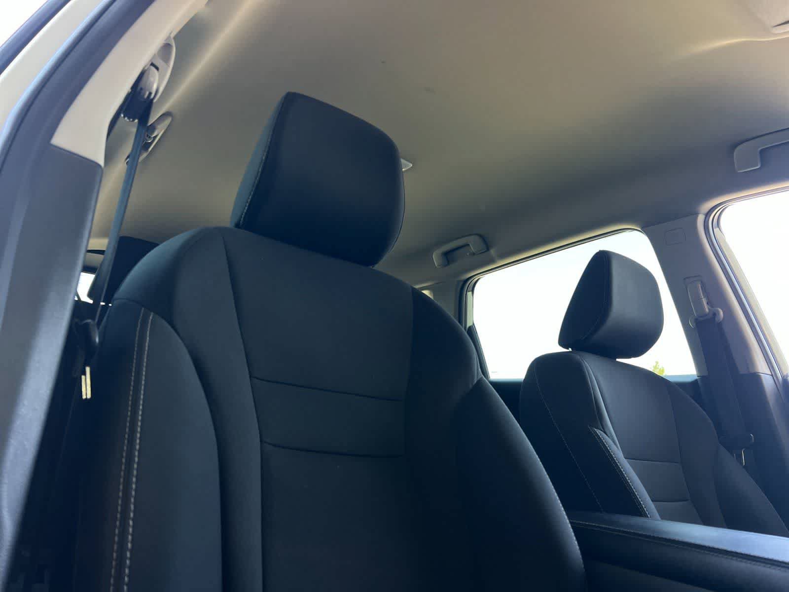 Used 2024 Nissan Rogue S FWD image 18