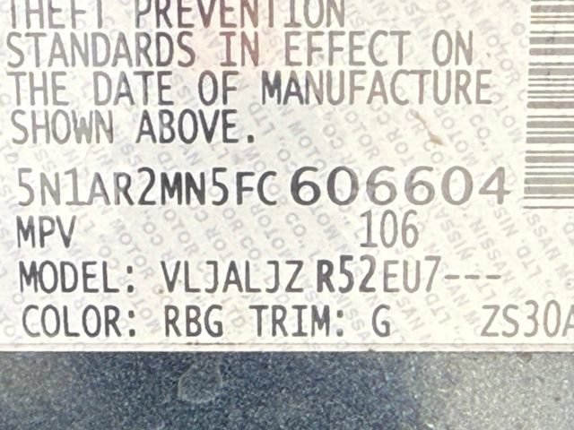 Used 2015 Nissan Pathfinder Platinum FWD image 26