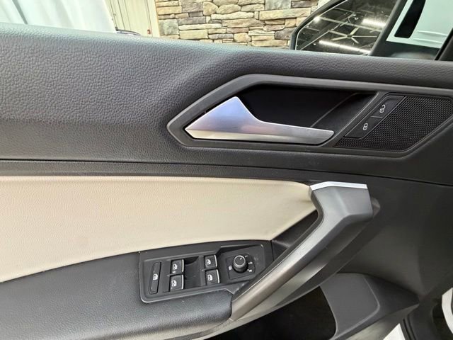 Used 2021 Volkswagen Tiguan SE w/ Panoramic Sunroof Package AWD/4WD image 29