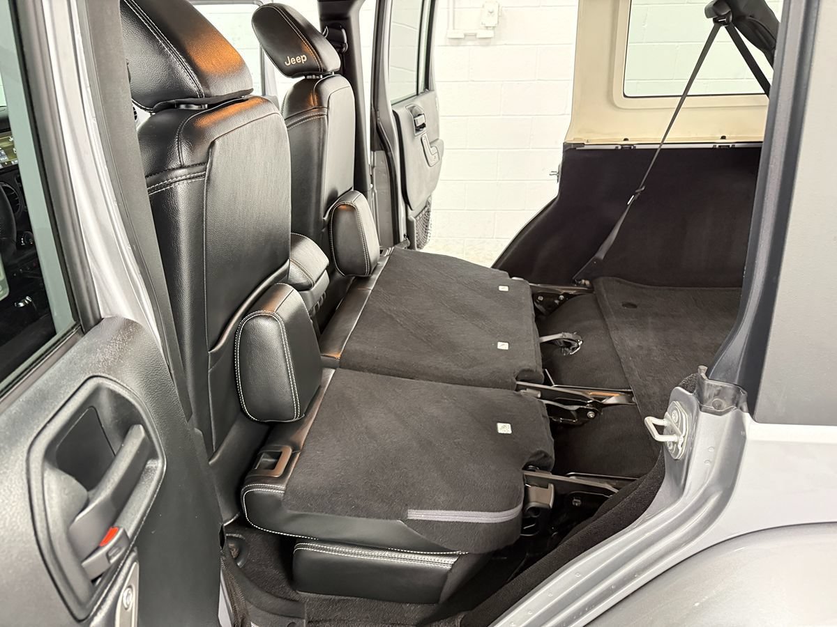 Used 2018 Jeep Wrangler Unlimited Sport AWD/4WD image 17