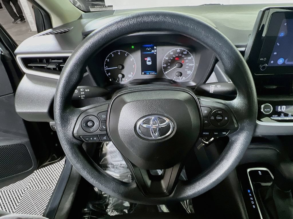 Certified 2025 Toyota Corolla LE FWD image 10