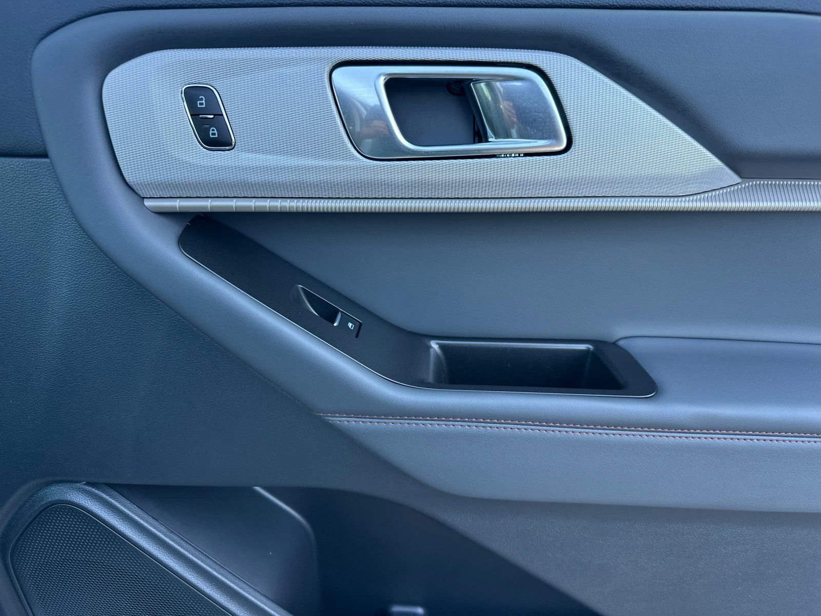 New 2026 Ford Explorer Active w/ Active Comfort Package image 19