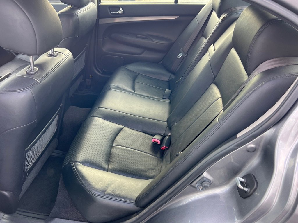Used 2012 INFINITI G37 x w/ Premium Pkg image 13