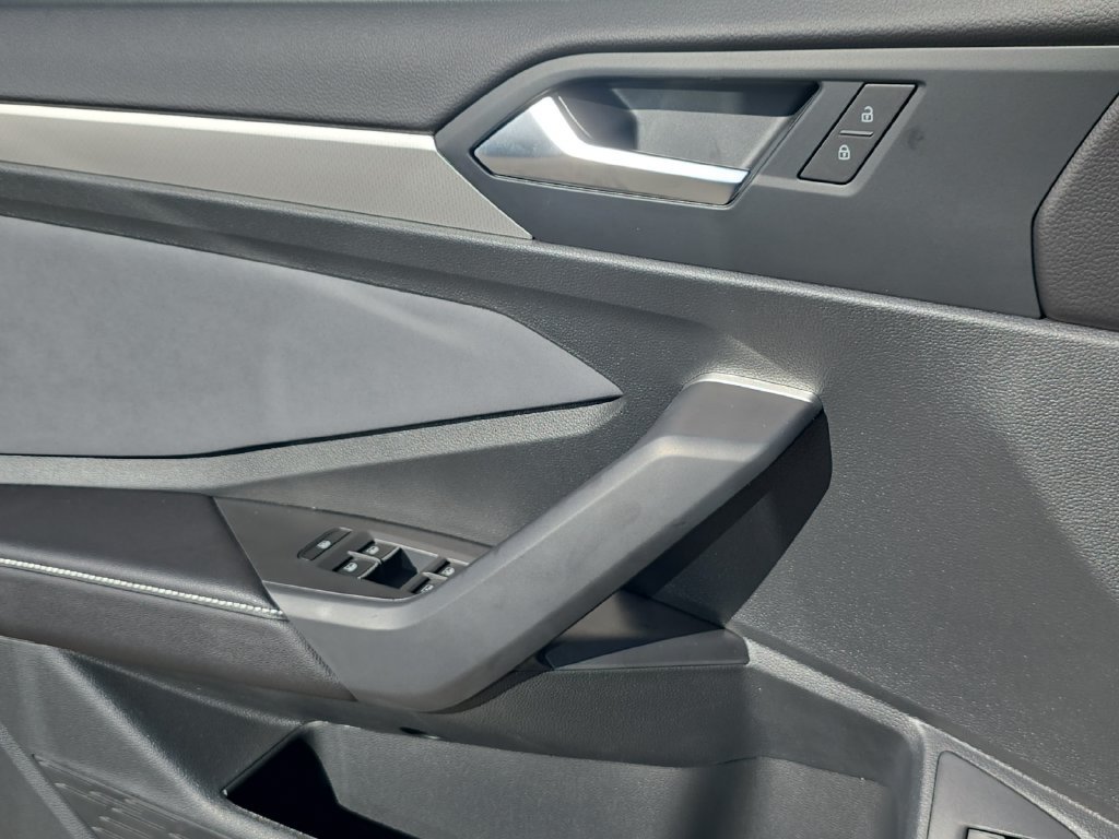 New 2027 Volkswagen Jetta SE FWD image 21