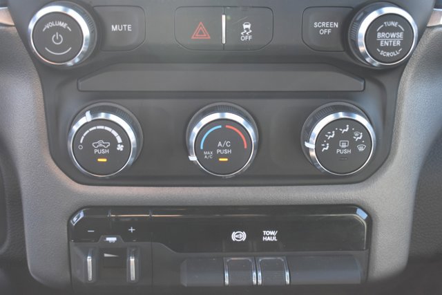 Used 2024 RAM 3500 Big Horn image 25