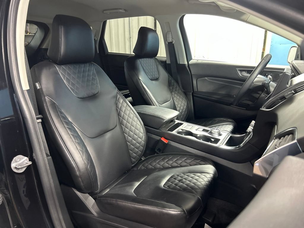 Used 2024 Ford Edge Titanium w/ Equipment Group 301A AWD/4WD image 51