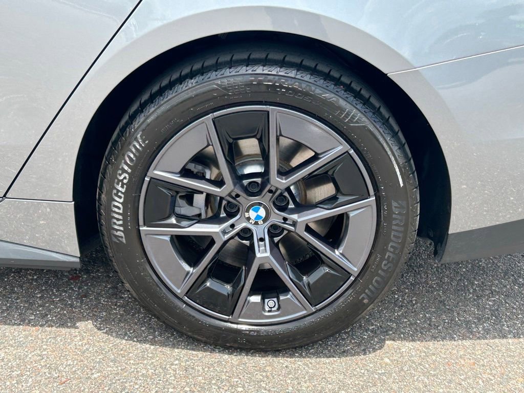 Used 2025 BMW i4 eDrive40 w/ Premium Package RWD image 64