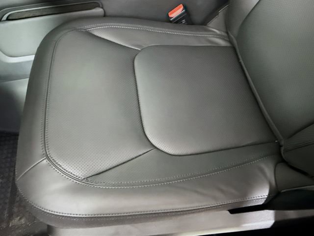 Certified 2025 Land Rover Defender 110 V8 image 22