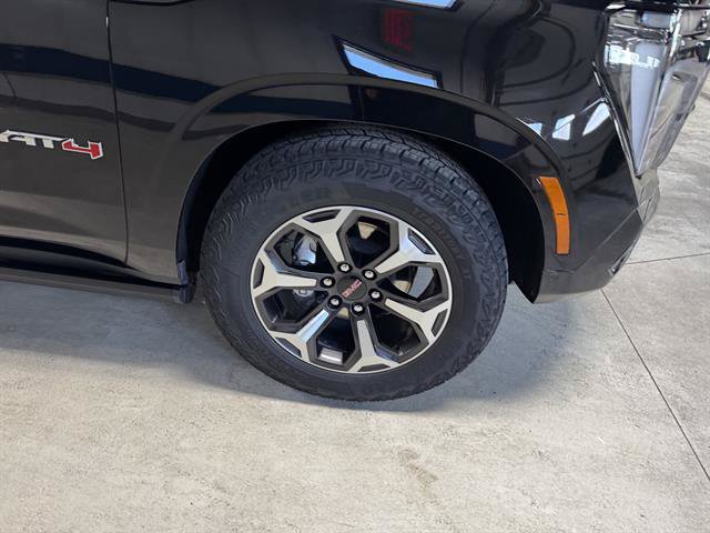 Certified 2025 GMC Yukon XL AT4 Ultimate AWD/4WD image 6