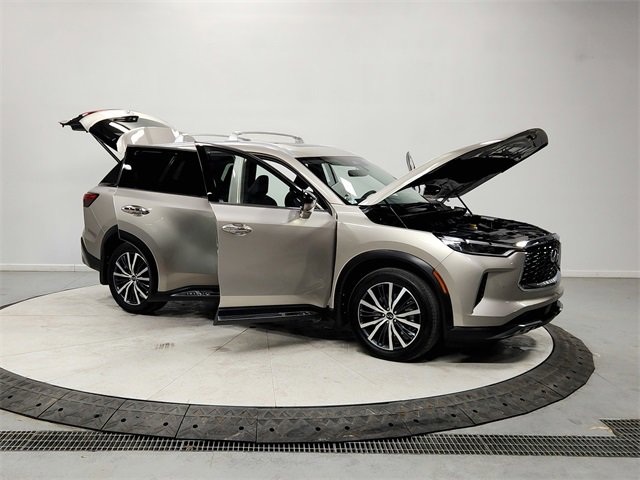 Used 2025 INFINITI QX60 Sensory image 9