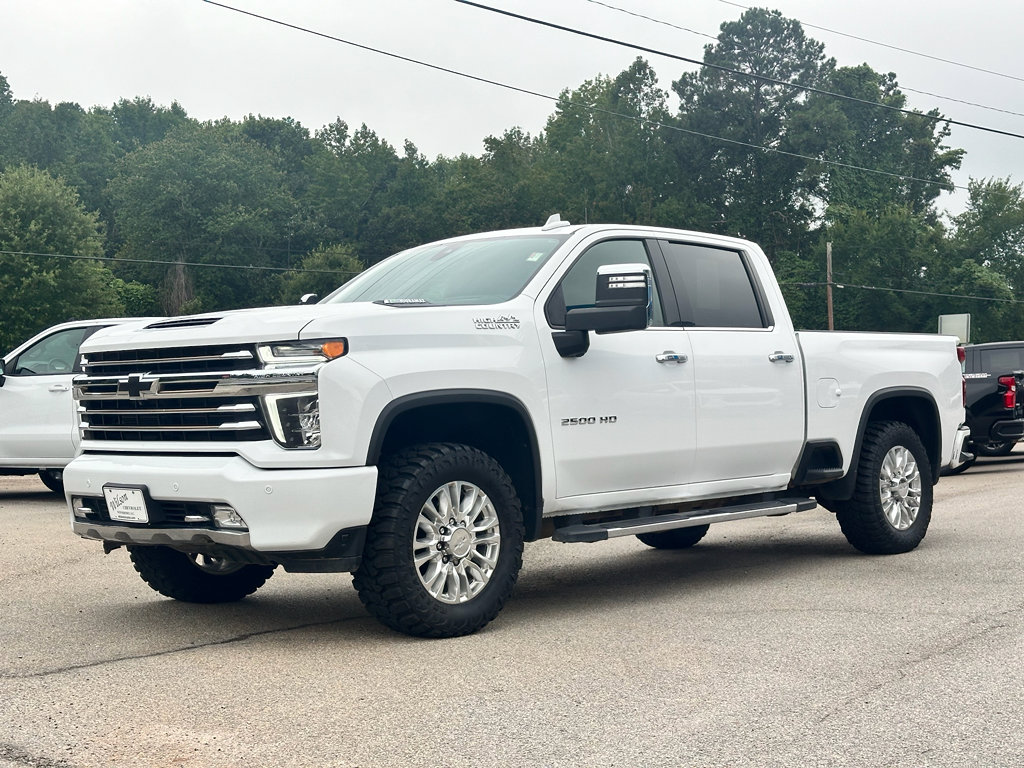 Used 2023 Chevrolet Silverado 2500 High Country w/ LPO, Hitch Package AWD/4WD image 4