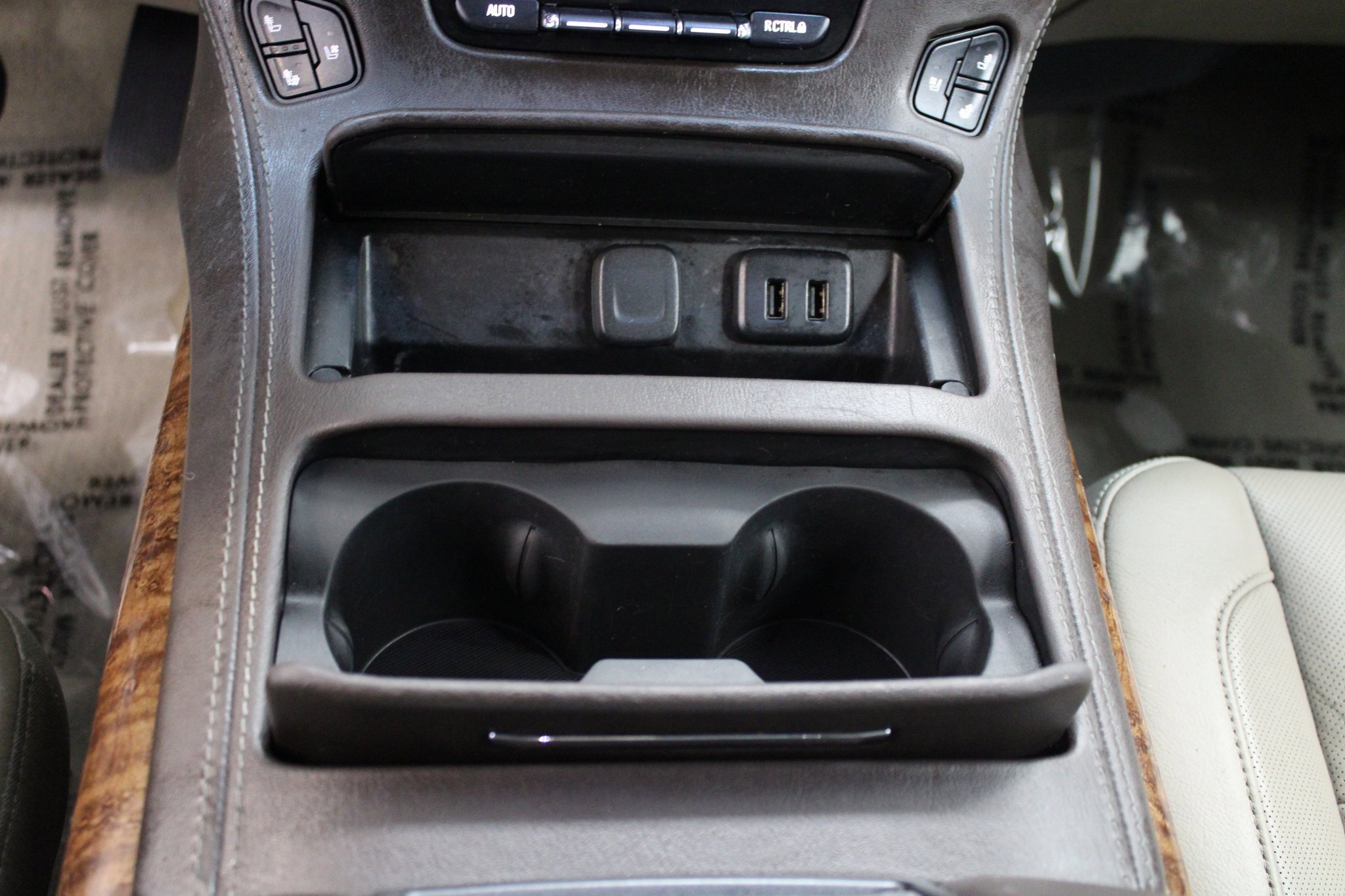 Used 2020 Chevrolet Suburban Premier image 27