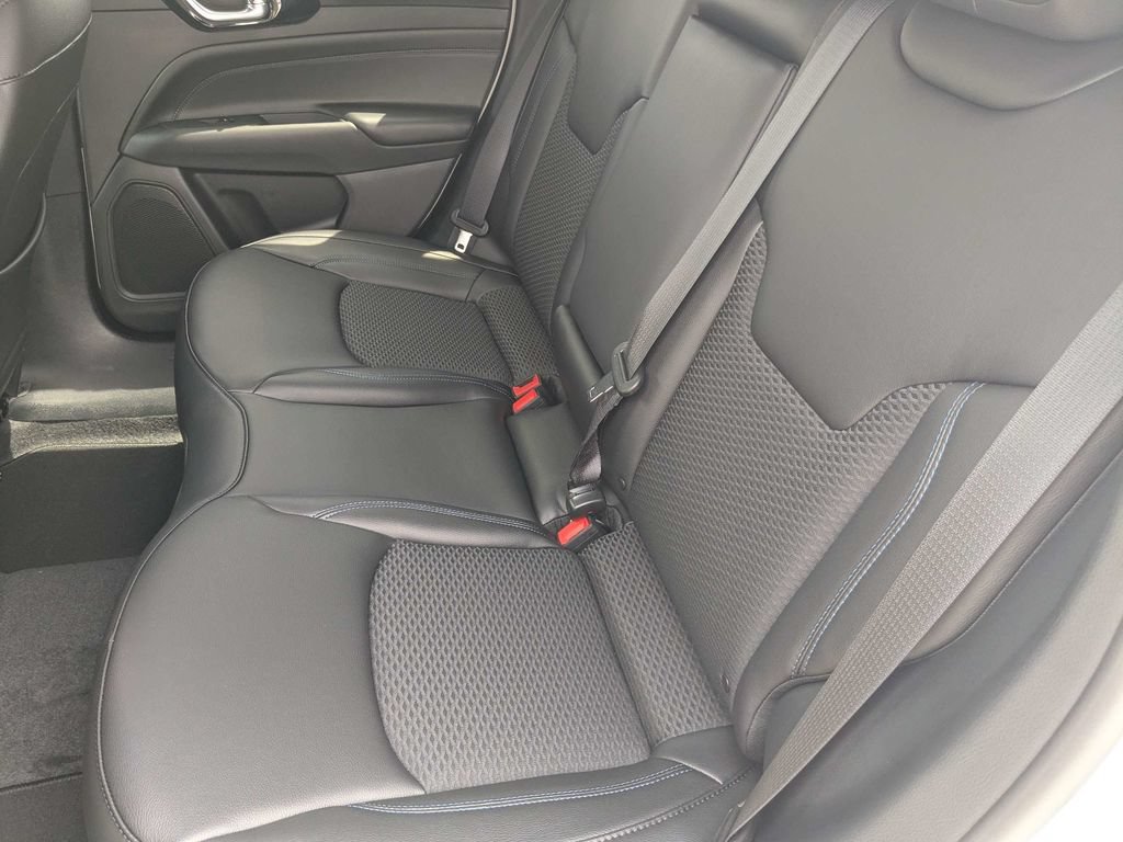 New 2026 Jeep Compass Latitude AWD/4WD image 15