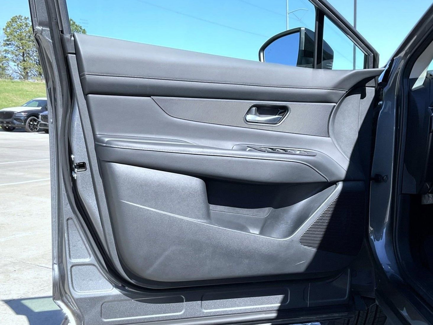 Certified 2025 Nissan Murano SV AWD/4WD image 9