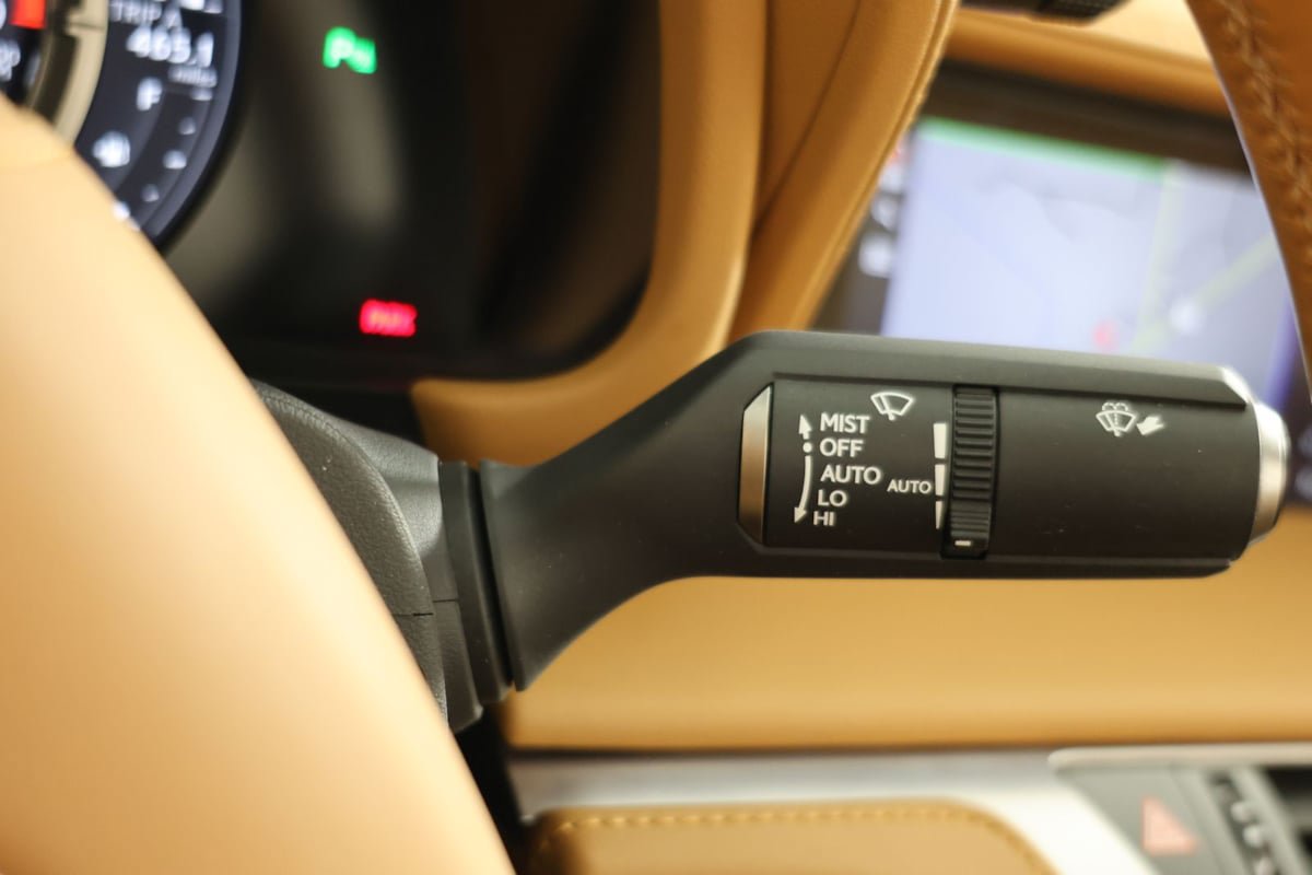Used 2022 Lexus LC 500 Convertible w/ Touring Package RWD image 28