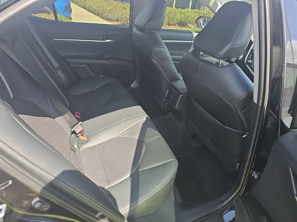 Used 2021 Toyota Camry XSE FWD image 18