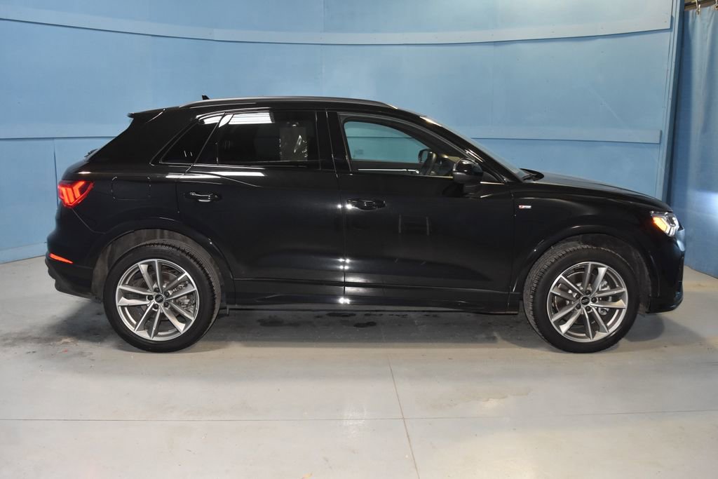 Certified 2025 Audi Q3 2.0T Premium w/ Convenience Package image 21