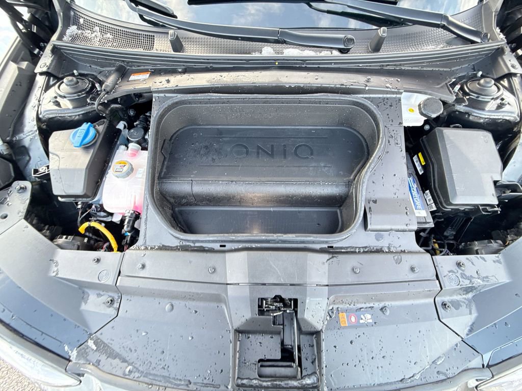 Used 2023 Hyundai Ioniq 6 Limited image 18