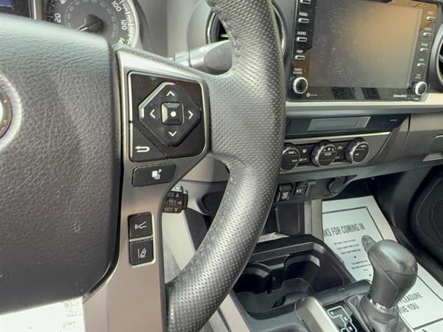 Used 2021 Toyota Tacoma SR5 AWD/4WD image 18