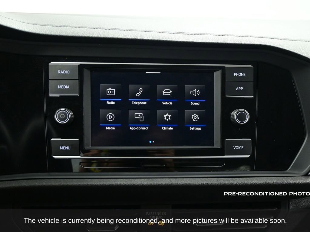 Used 2022 Volkswagen Jetta SE image 20