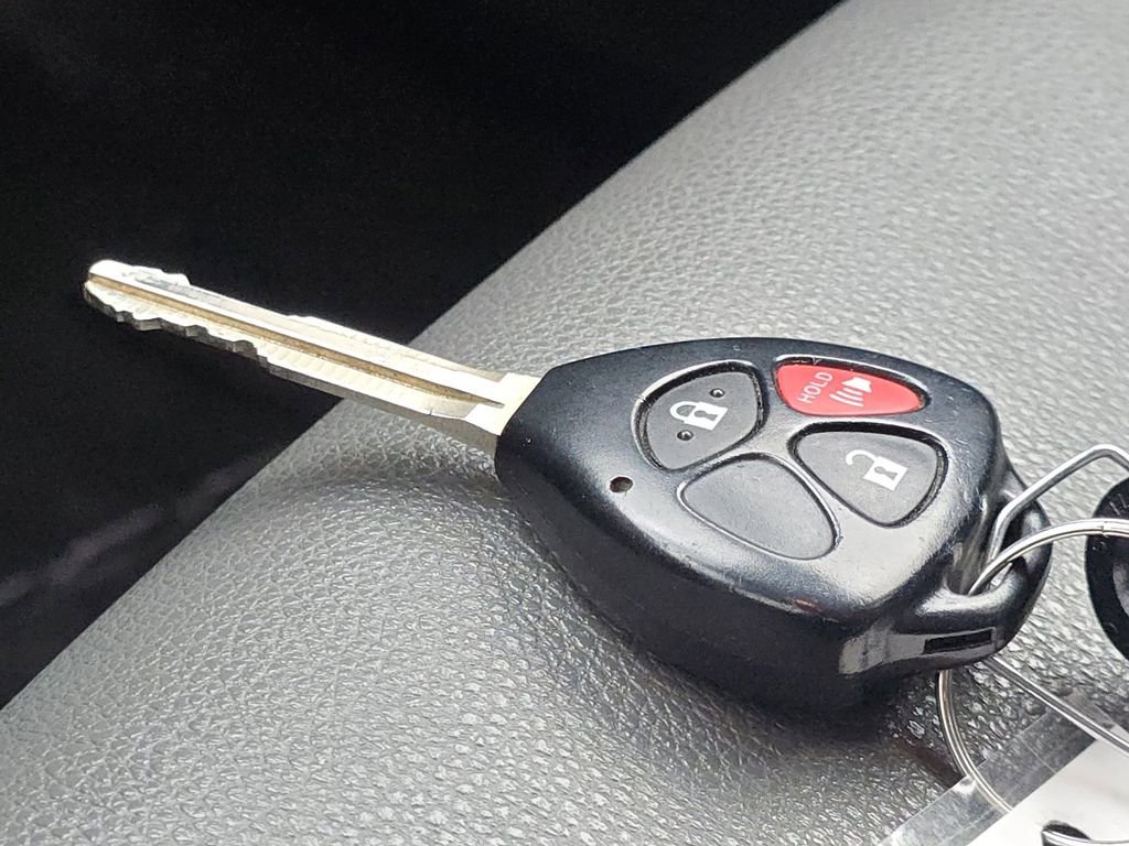 Used 2014 Toyota 4Runner SR5 Premium image 31