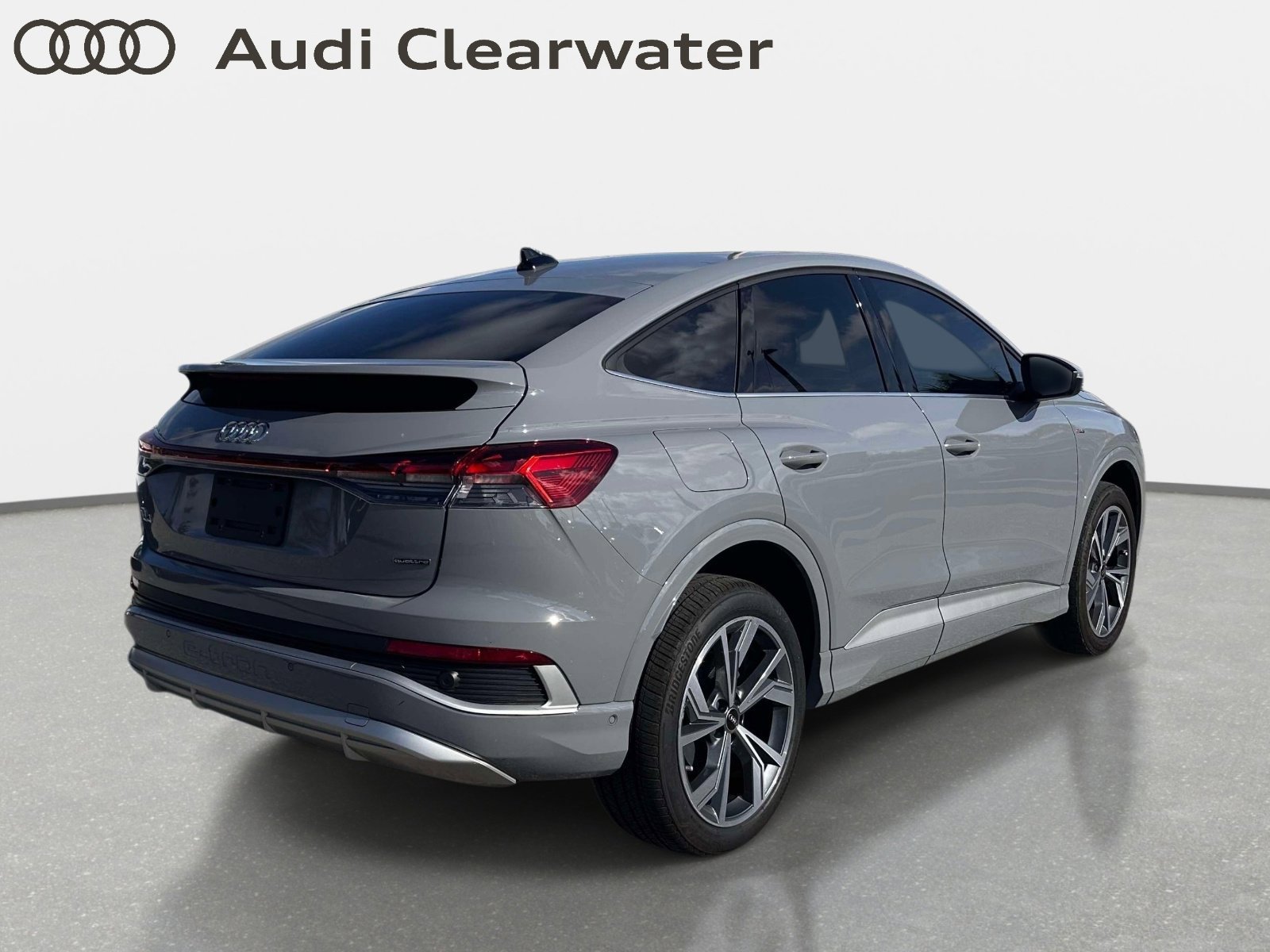 Used 2023 Audi Q4 e-tron Premium Plus w/ Premium Plus AWD/4WD image 3
