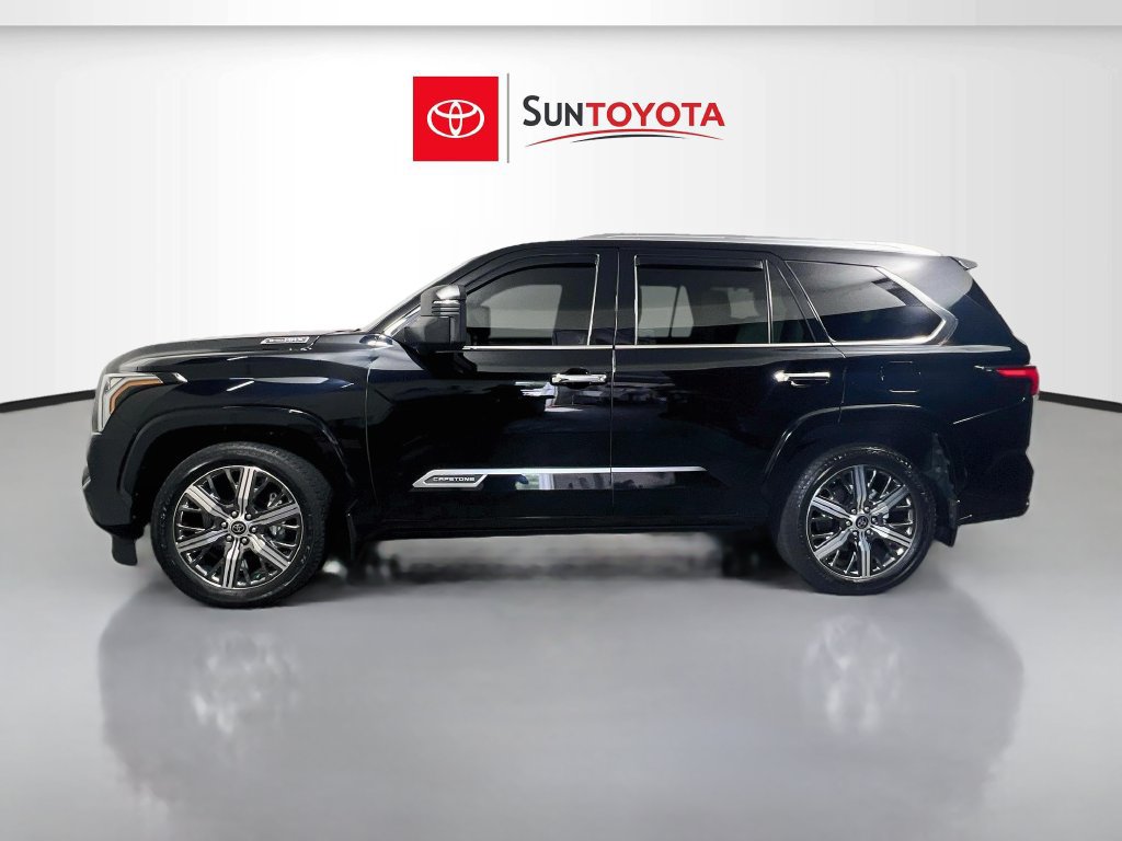 Used 2023 Toyota Sequoia Capstone RWD image 7