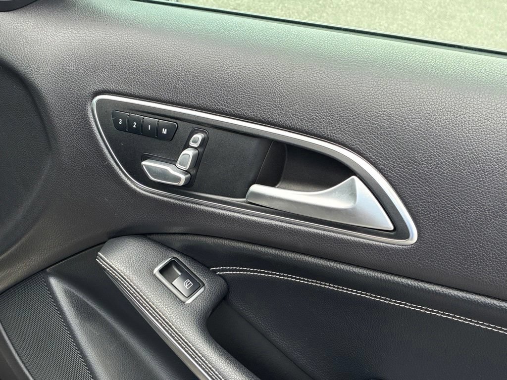 Used 2019 Mercedes-Benz GLA 250 4MATIC image 35