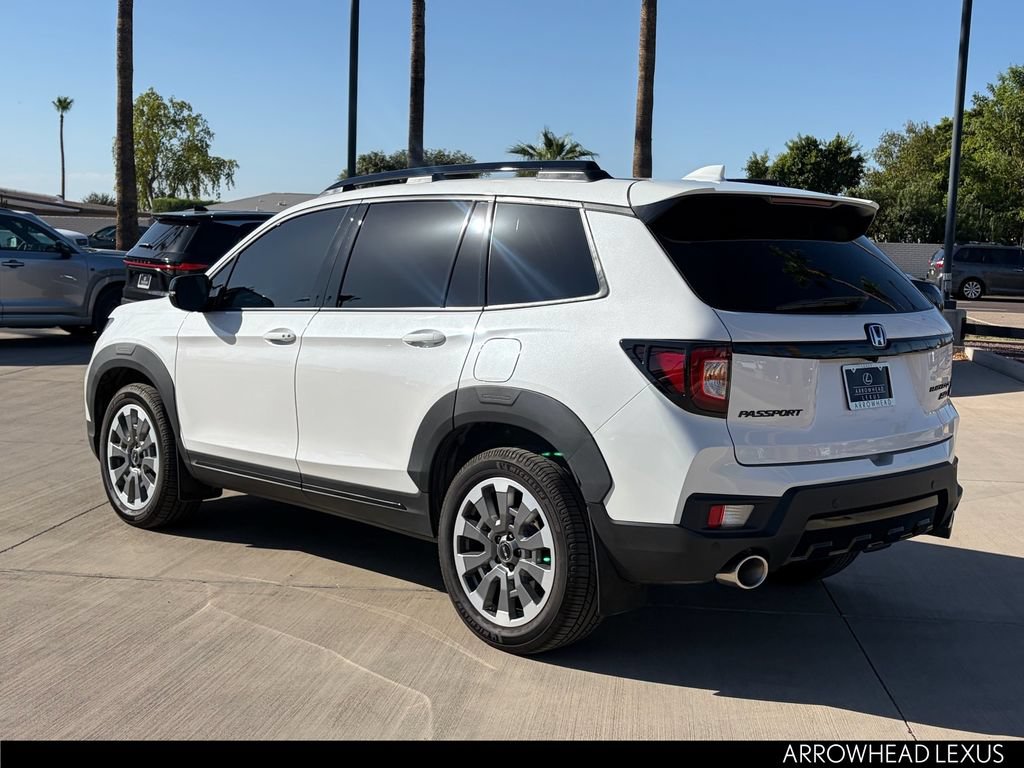 Used 2025 Honda Passport Black Edition image 4