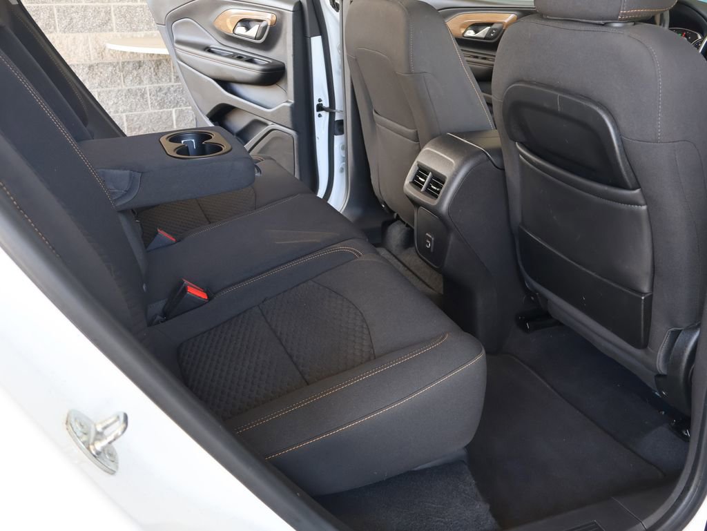 Used 2020 GMC Terrain SLE w/ Elevation Edition image 25