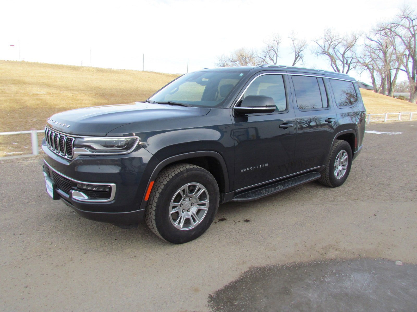 Used 2022 Jeep Wagoneer Series I AWD/4WD image 1
