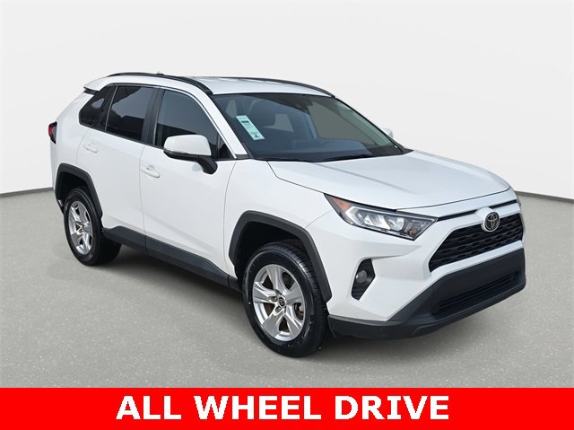 Used 2021 Toyota RAV4 XLE image 3