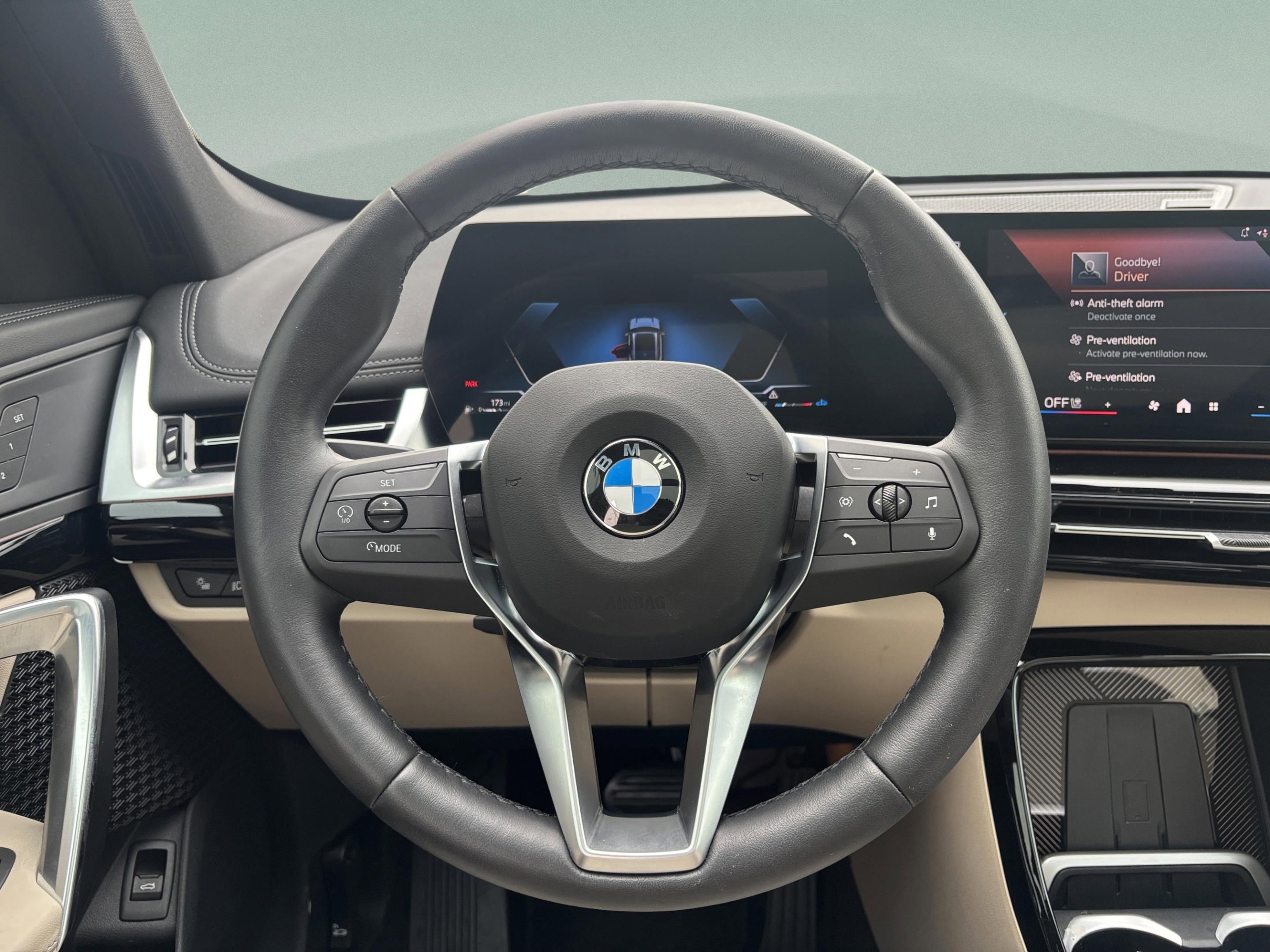 Used 2025 BMW X1 xDrive28i w/ Convenience Package AWD/4WD image 9