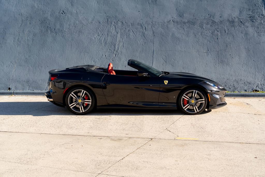 Certified 2022 Ferrari Portofino M image 7