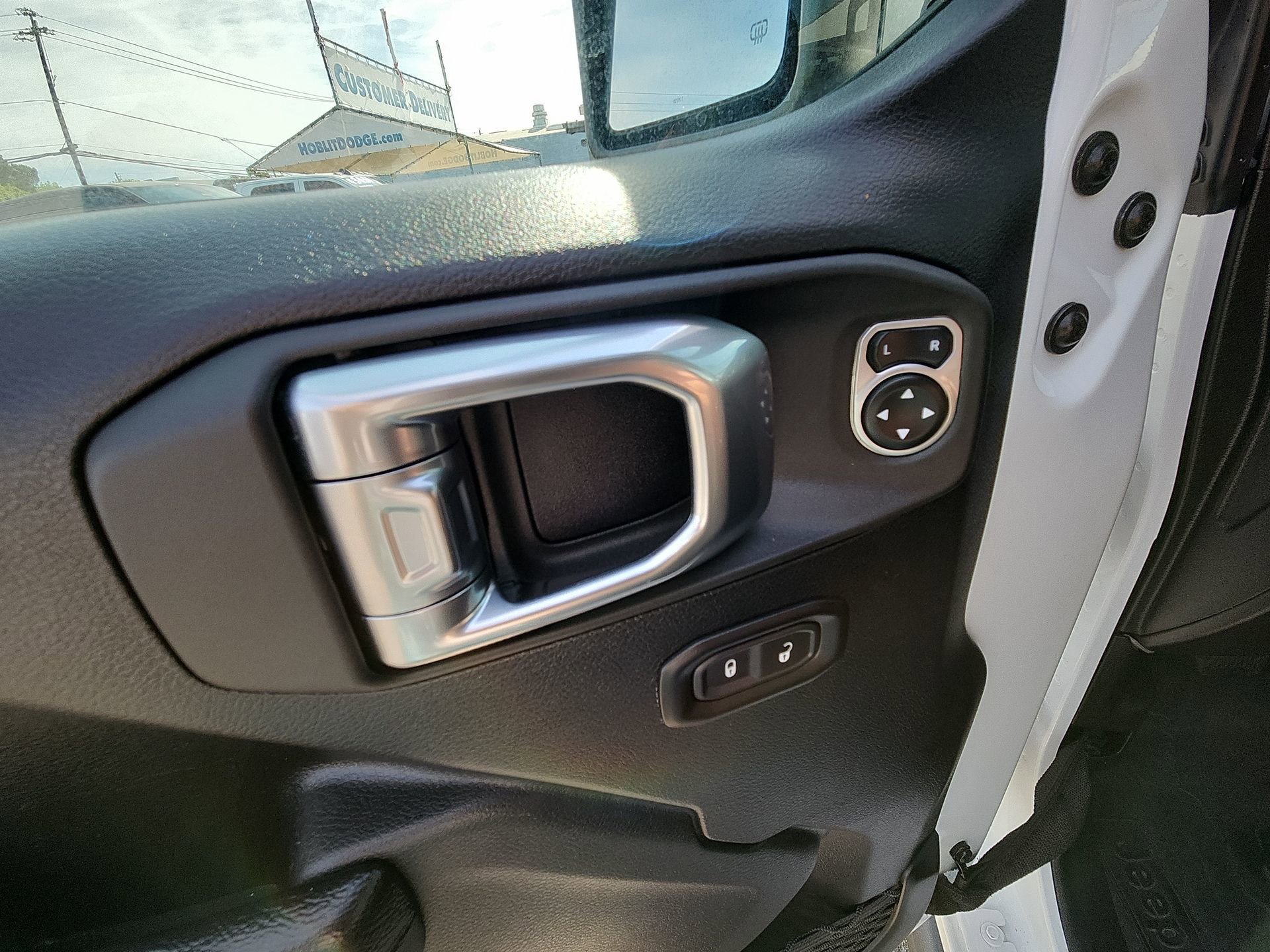 Certified 2023 Jeep Wrangler Unlimited w/ 8.4" Radio Group AWD/4WD image 15