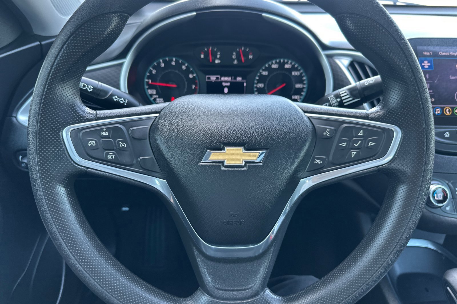 Used 2022 Chevrolet Malibu LT image 23