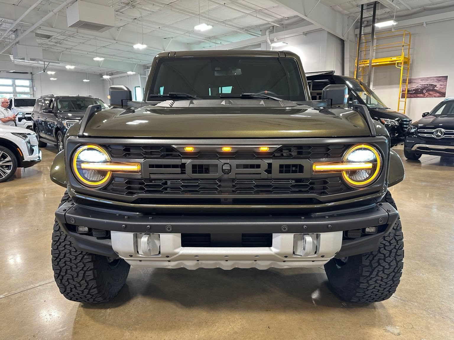 Used 2024 Ford Bronco Raptor w/ Interior Carbon Fiber Pack 6 AWD/4WD image 2