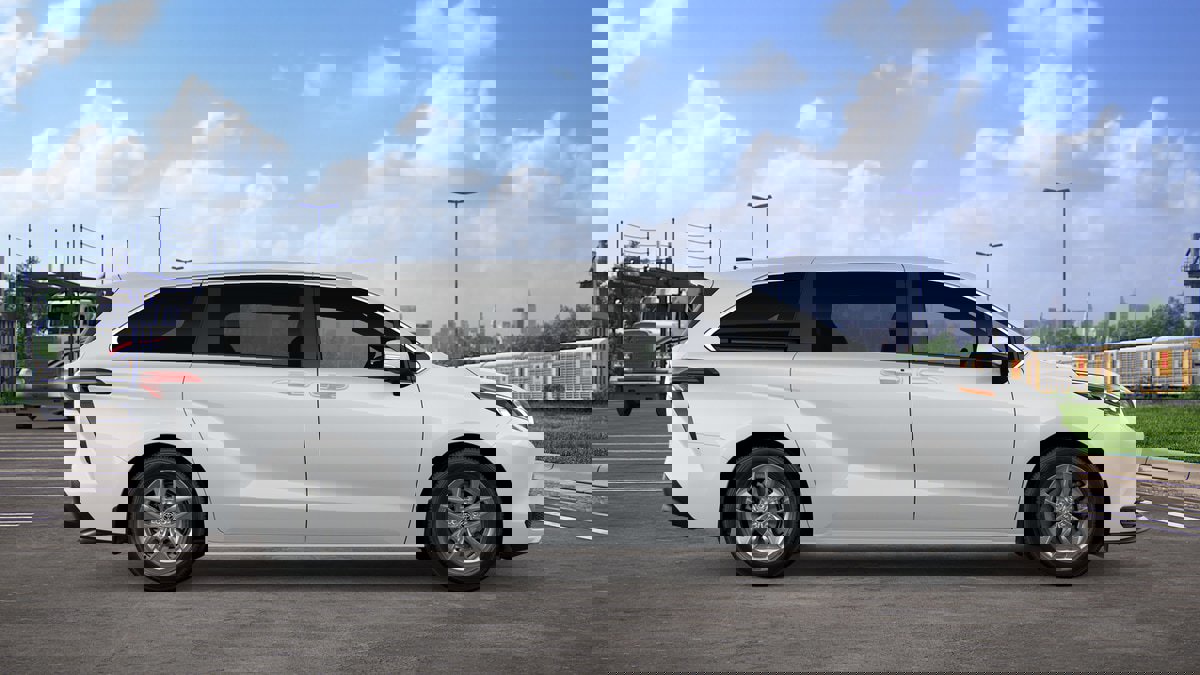 New 2026 Toyota Sienna LE image 12