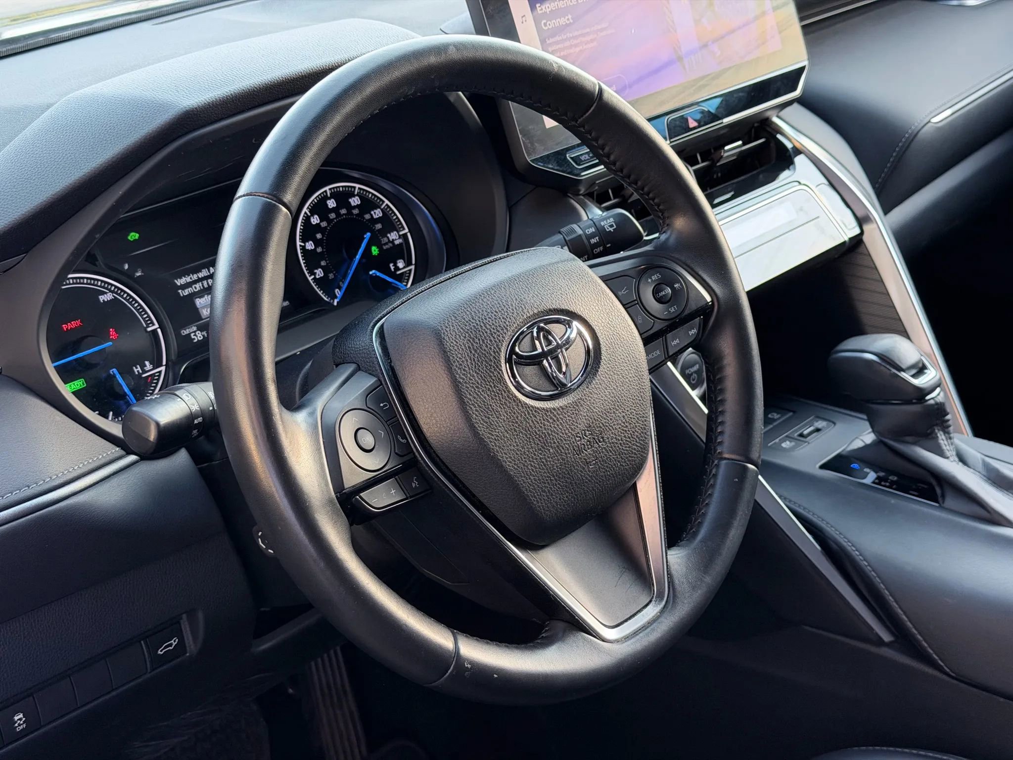 Used 2023 Toyota Venza XLE AWD/4WD image 33