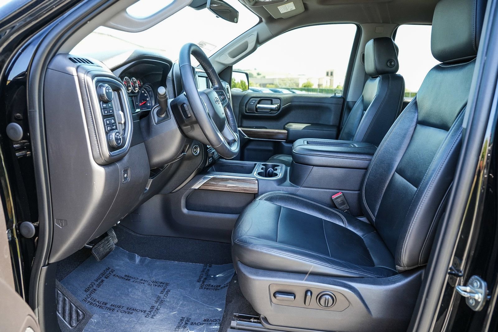 Used 2020 Chevrolet Silverado 1500 LT Trail Boss AWD/4WD image 17