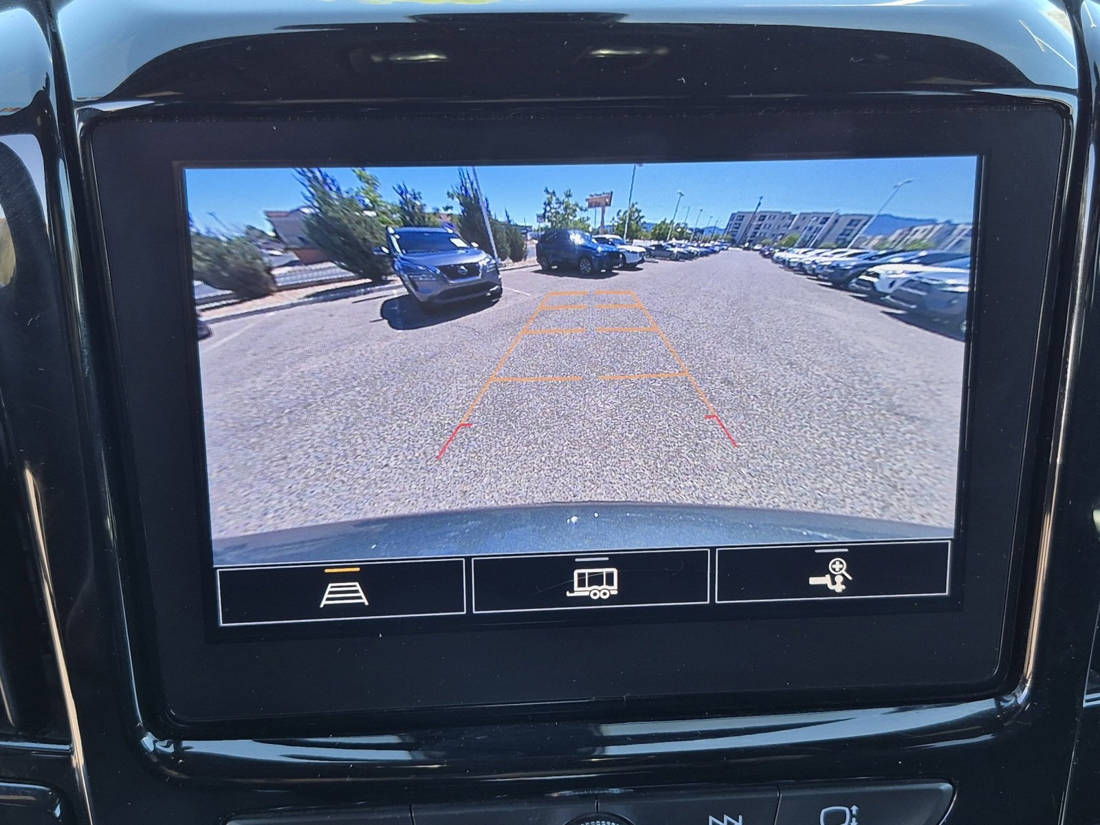 Used 2022 Chevrolet Traverse LT w/ LPO, Cargo Package AWD/4WD image 31