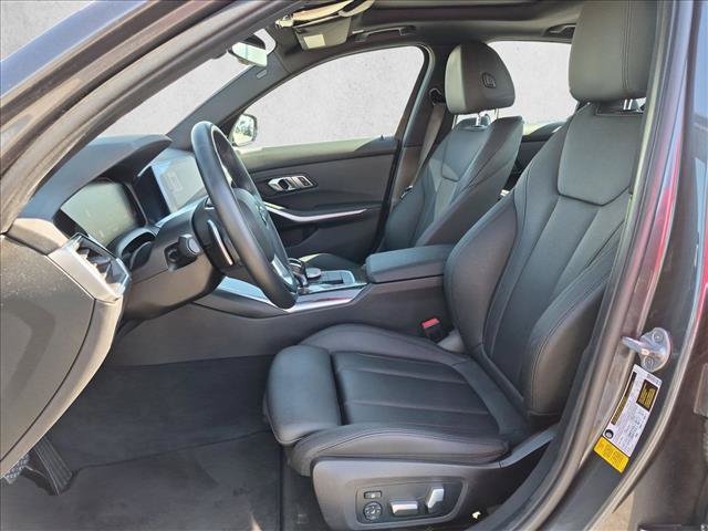 Used 2020 BMW 330i Sedan w/ Convenience Package RWD image 17