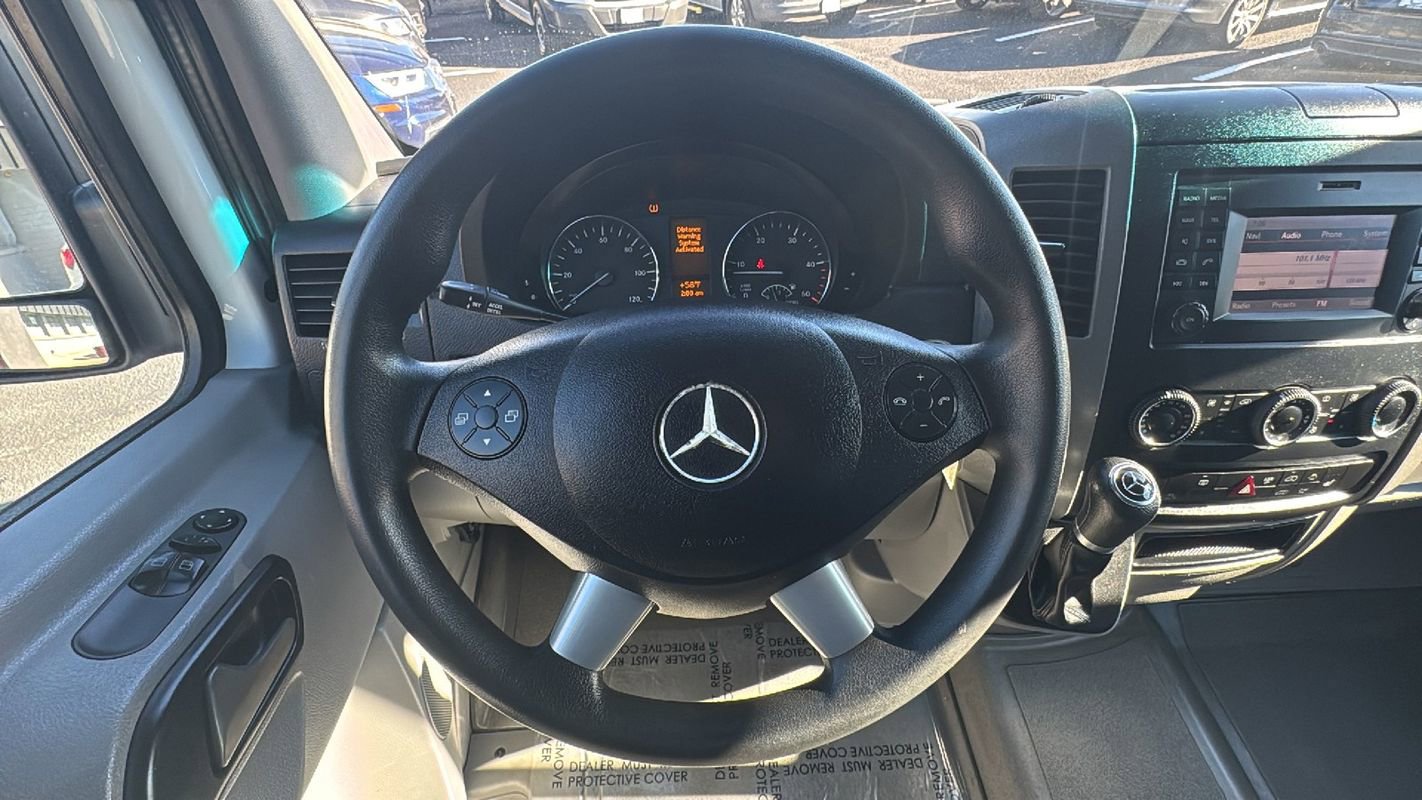 Used 2014 Mercedes-Benz Sprinter 2500 image 13