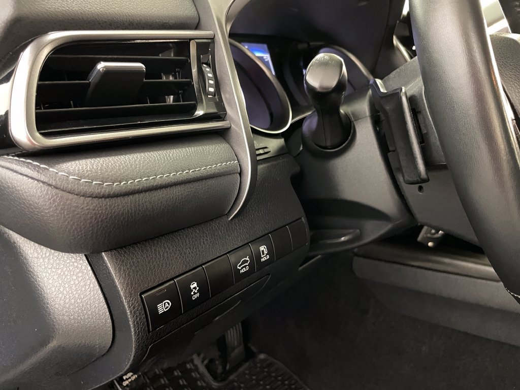 Used 2024 Toyota Camry SE FWD image 19