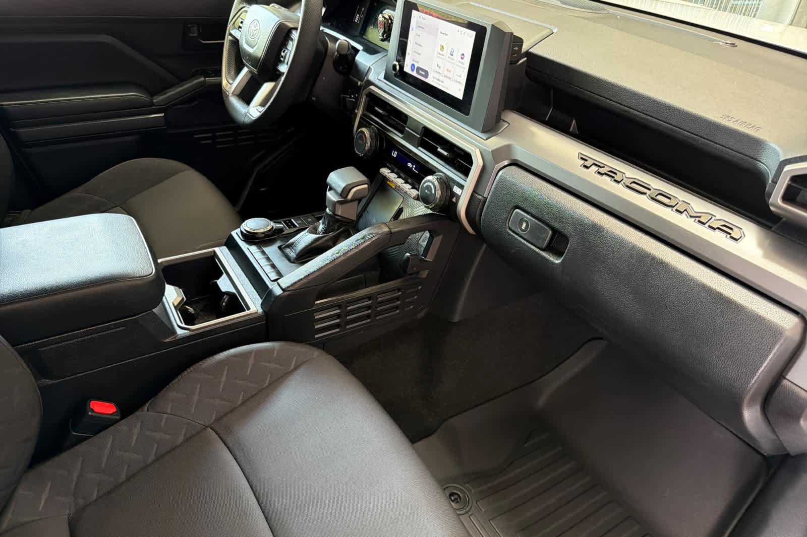 Used 2024 Toyota Tacoma SR5 w/ SR5 Upgrade Package AWD/4WD image 15
