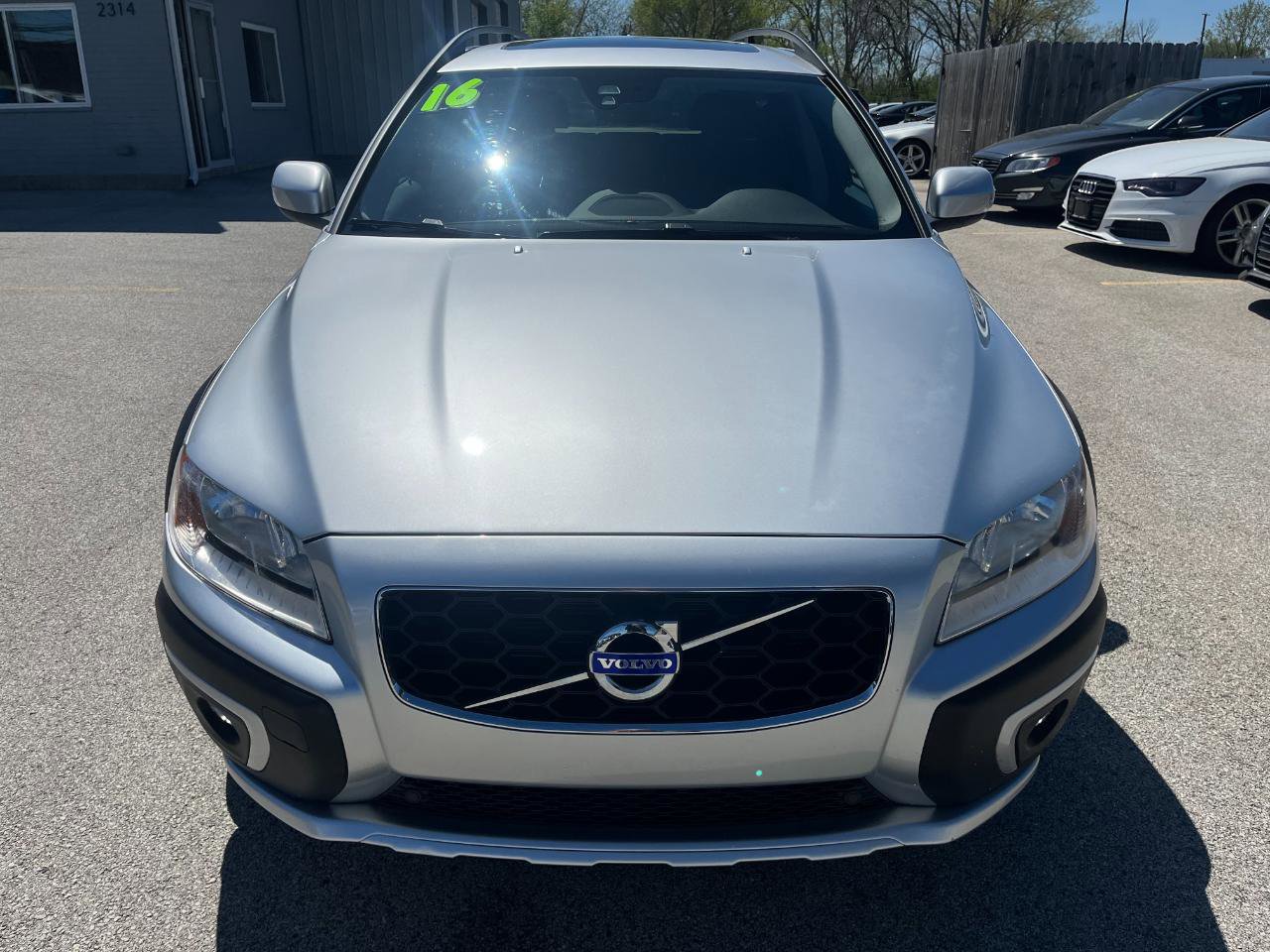 Used 2016 Volvo XC70 T5 Premier w/ Proximity Package AWD/4WD image 8